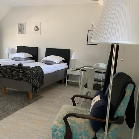 Green Door Apartments ยิวาสคูลา ภายนอก รูปภาพ
