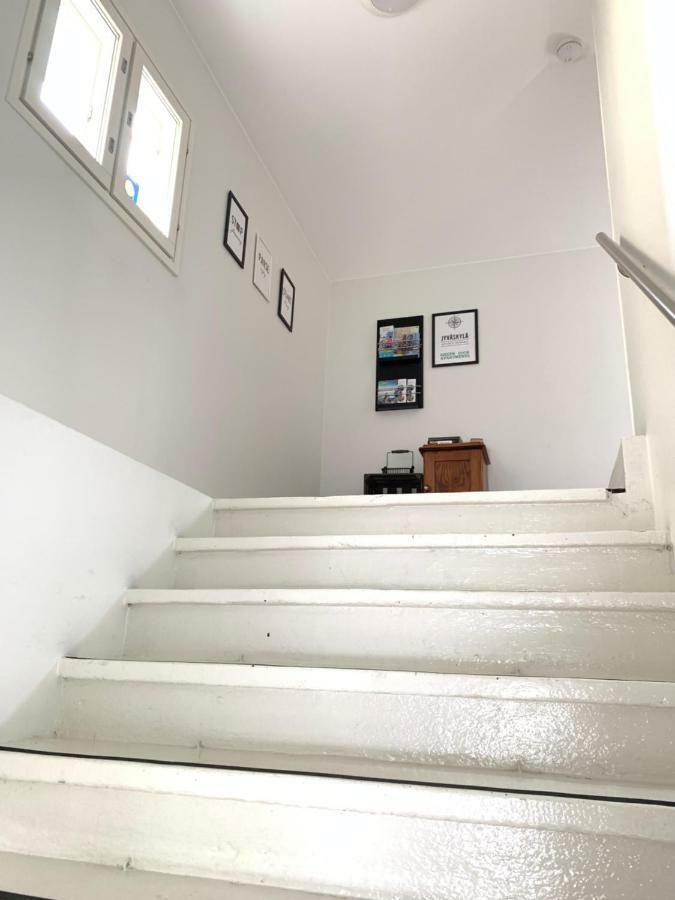 Green Door Apartments ยิวาสคูลา ภายนอก รูปภาพ